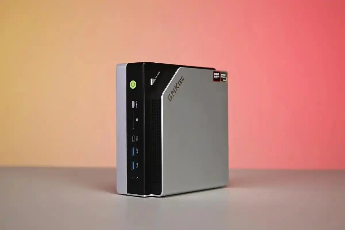 サーバーラックからデスクトップAIスーパーコンピュータへ：ミニPCの50