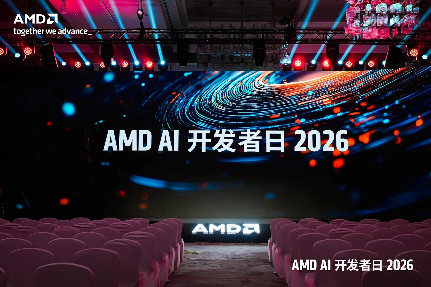 リサ・スー氏のサイン入り！GMKtec EVO-X2/X3、AMD AI DevDayで輝く