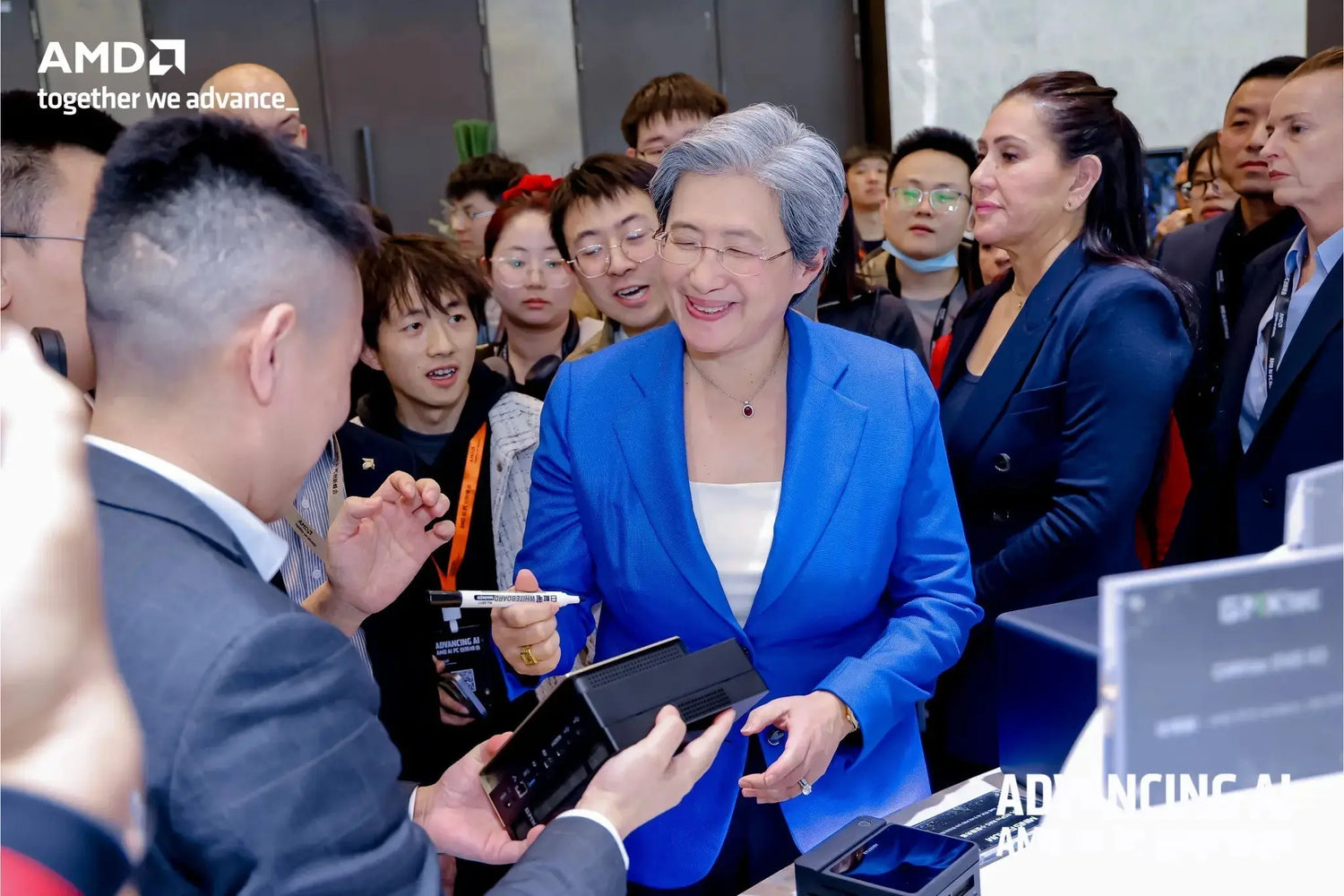 GMKtec × AMD：EVO-X2からEVO-X3へと続く、7年にわたるAIイノベーションの歩み