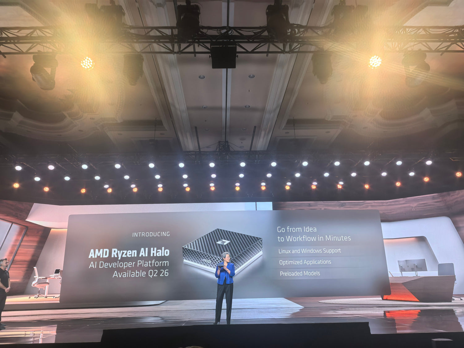 GMKtec EVO-X2が切り拓くデスクトップAIスーパーコンピューティングの新潮流 AMD、Ryzen AI Halo デスクトップAIスーパーコンピュータを発表